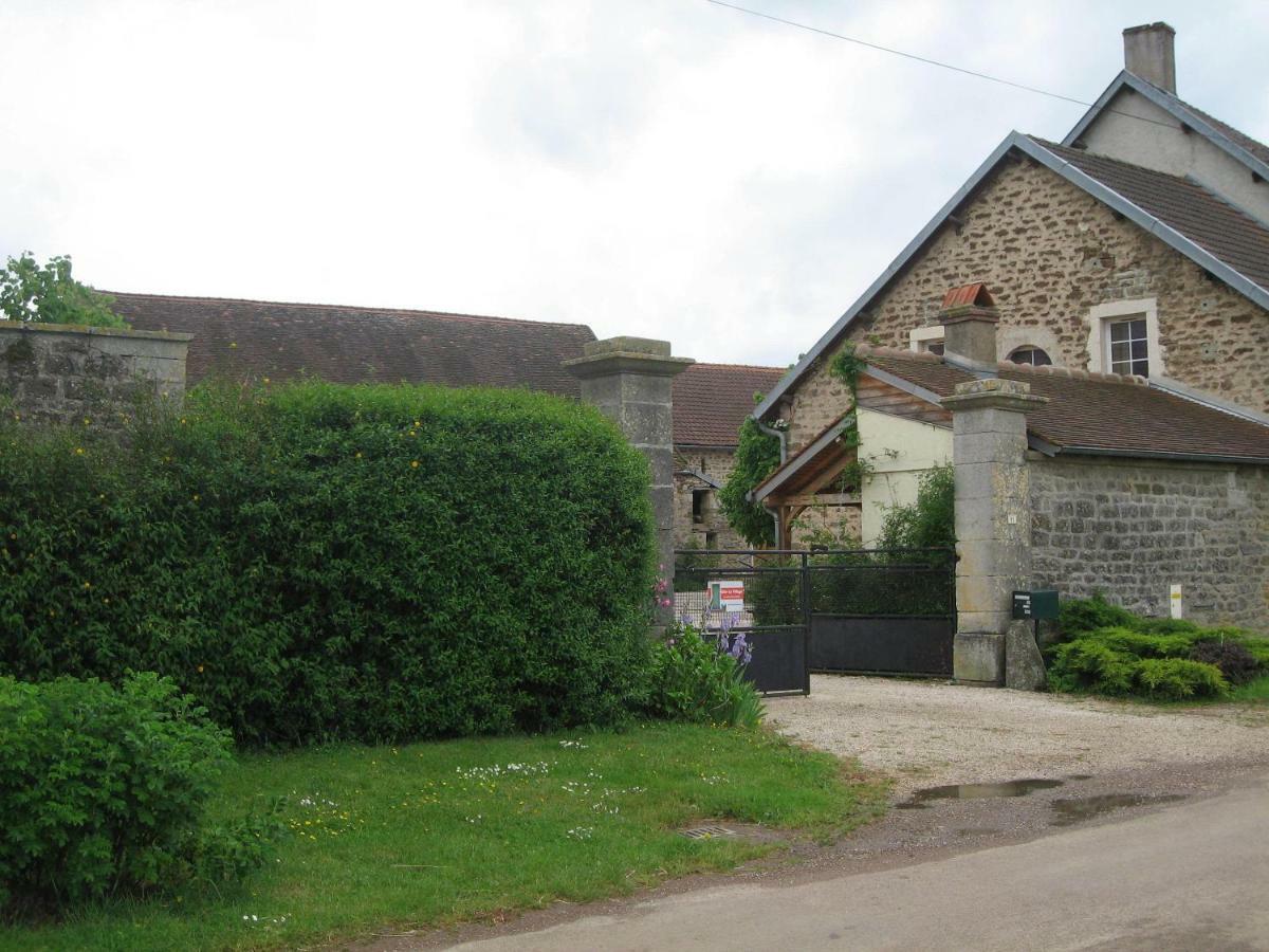 Gite Le Village Normier Экстерьер фото